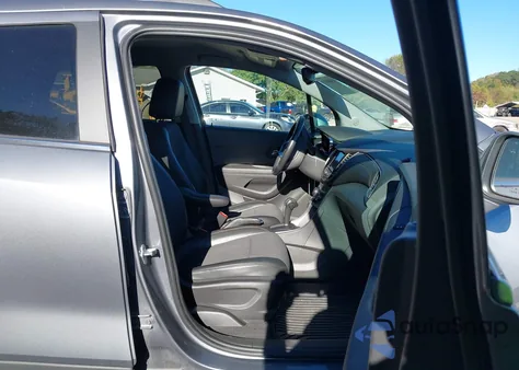 2020 Chevrolet Trax Fwd Lt from USA, damaged, VIN 3GNCJLSB8LL301429